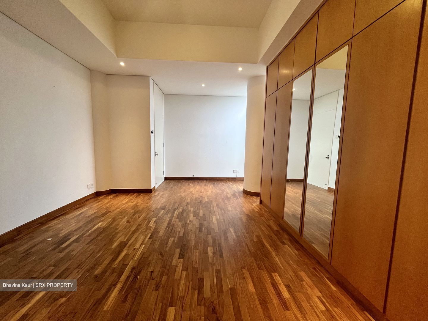 The Colonnade (D10), Condominium #398697331